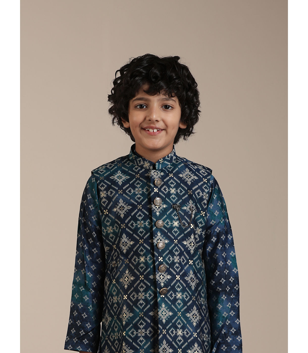 alt message - Manyavar Boys Boys Teal Blue Diamond Patterned Jacket Set image number 0